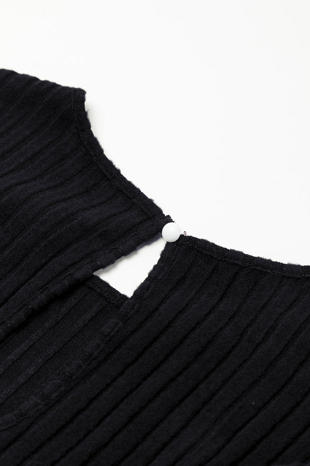 Zwarte geribbelde jumpsuit met sleutelgat, korte mouwen en wijde pijpen